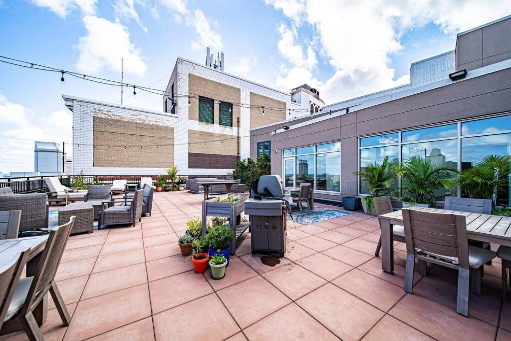 Heart Of Dt - Pool & Steam At Playhouse Square 315 Apartment Cleveland Ngoại thất bức ảnh