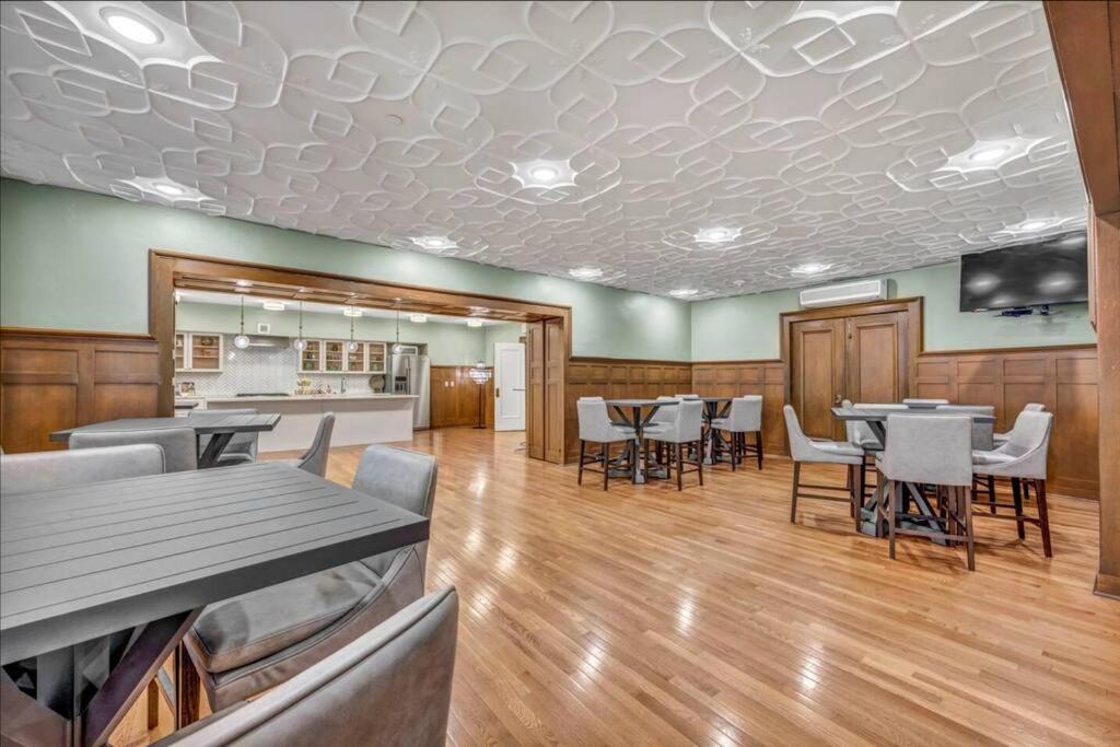 Heart Of Dt - Pool & Steam At Playhouse Square 315 Apartment Cleveland Ngoại thất bức ảnh